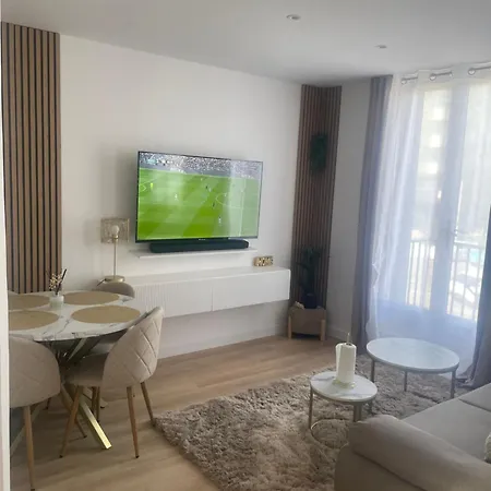 Apartment Jacuzzi Proche Cite Gastronomique